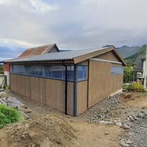 Bilde av Stålbygg med trekledning