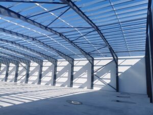 Bilde av Stålbygg under oppføring